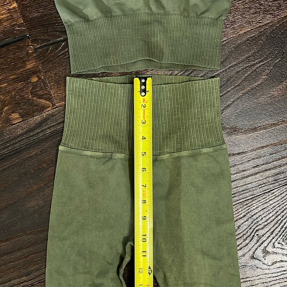 2pc FP Movement Good Karma Legging & Crop Tank Set - Secret Moss - Picture 4 of 10